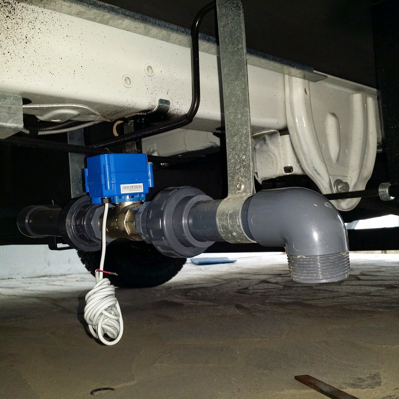 Einbau Abwasserventil mit Funk Fernbedienung in Carado T449 - Wohnmobil