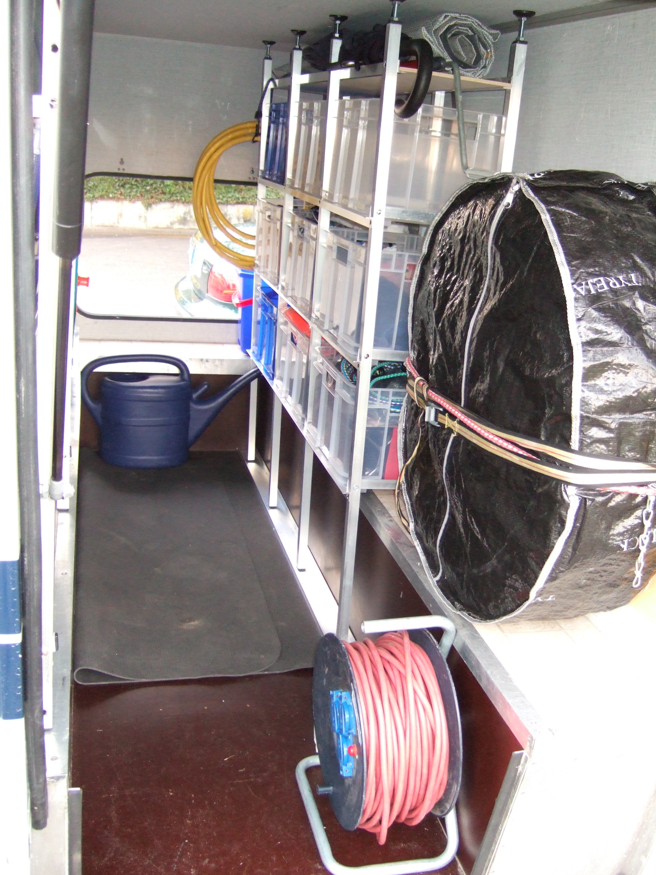 Einrichtung Heckgarage mit Regalen IDEA Regale - Wohnmobil Forum