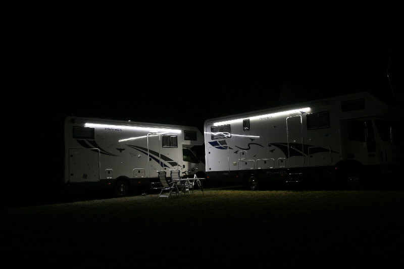 3 Meter lange LED Beleuchtung unter der Markise - Wohnmobil Forum Seite 1