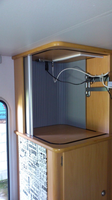 Austausch der Birne an unserer Aussenbeleuchtung - Wohnmobil Forum Seite 1