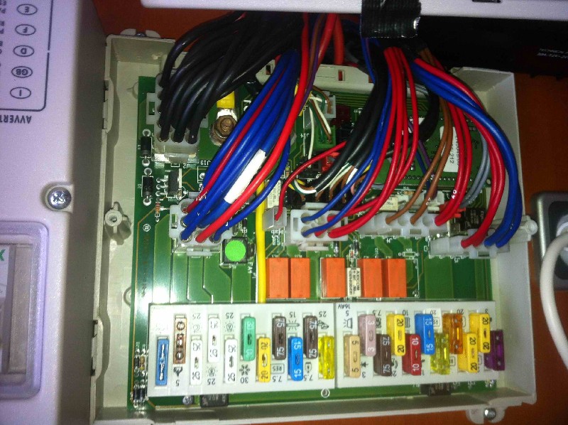 Elektroverteilung Concorde CBE ds560 - Wohnmobil Forum Seite 1 320 amp wiring diagram 