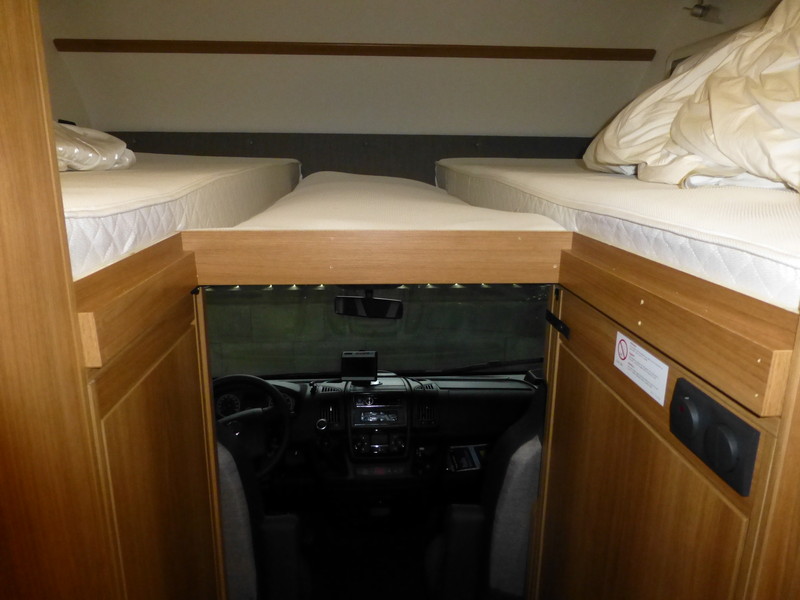 Umbau Alkovenbett und Alkoventreppe Dethleffs A6820-2 (ALPA