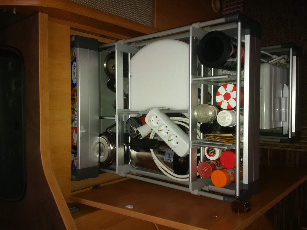 Einbau von 4 auszügen in küchenunterschrank carado t449 ...