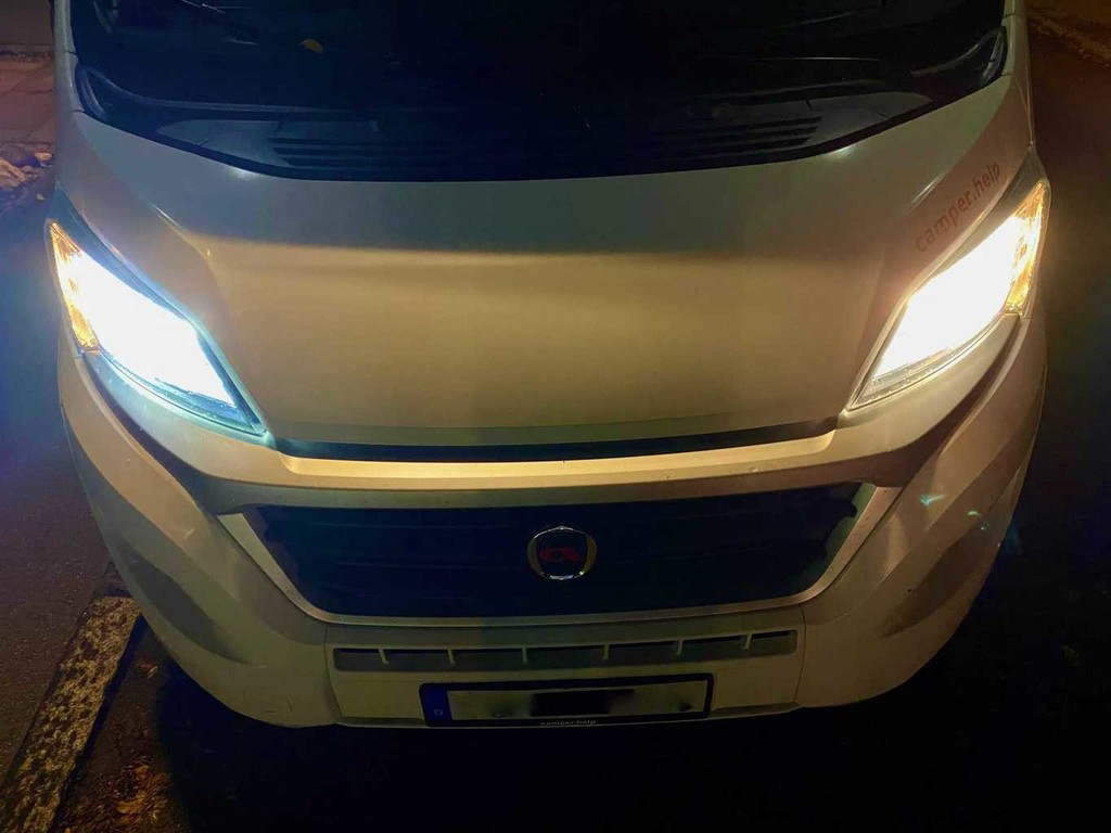 Bi-LED Scheinwerfer 90mm für Vollintegrierte - Wohnmobil Forum Seite 1